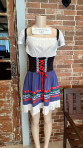Primeiro vestido costurado pela Frida e Cia. (Divulgação)